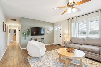 616 Lemaster Ave in Hampton, VA - Building Photo - Building Photo