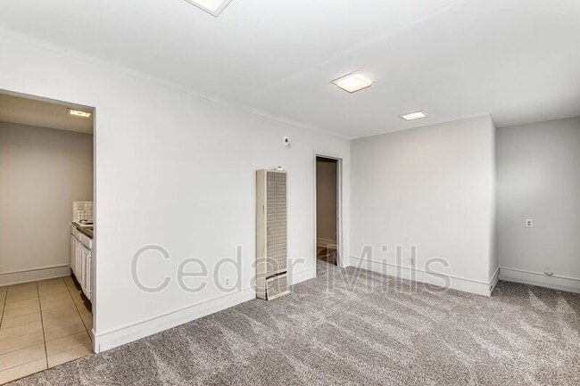 property at 1731 N Holyoke St