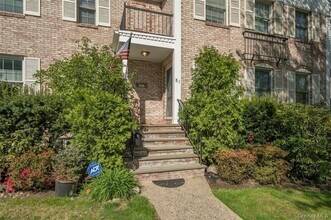 149 Fenimore Rd in Mamaroneck, NY - Foto de edificio - Building Photo