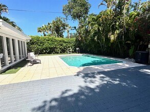 260 NE 95th St in Miami Shores, FL - Building Photo - Building Photo