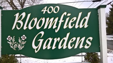 Bloomfield Garden in Rome, NY - Foto de edificio - Building Photo