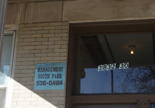 Carolyn in Chicago, IL - Foto de edificio - Building Photo