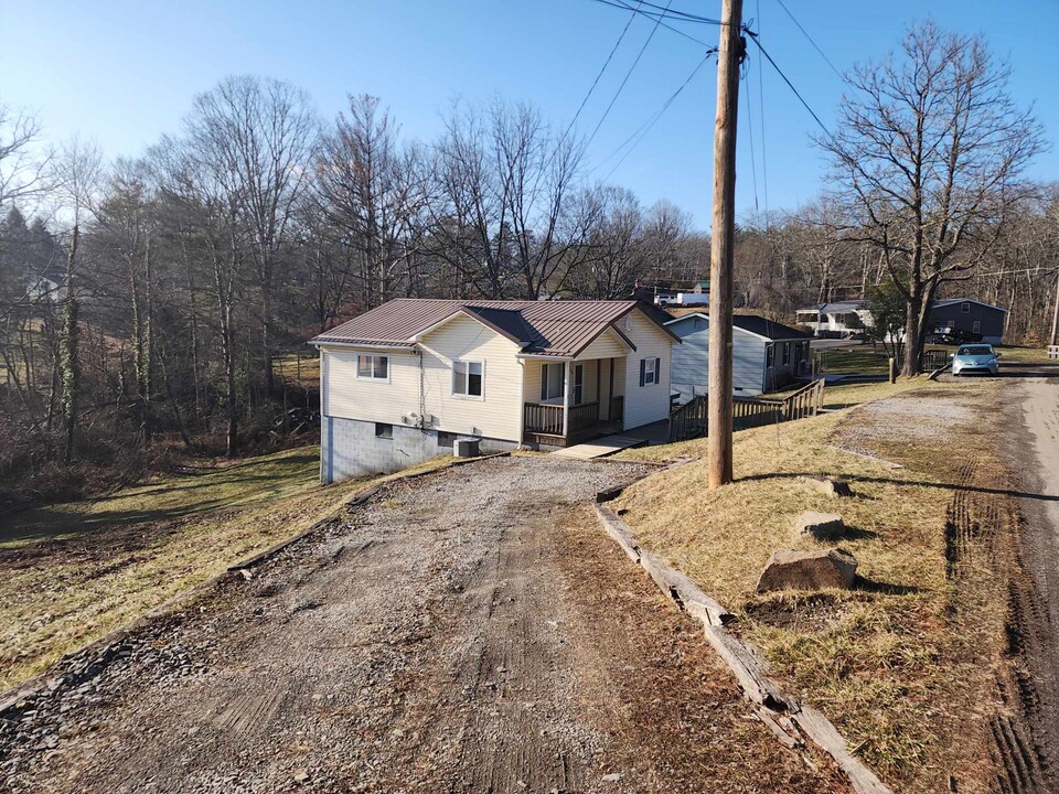 108 Ann St in Beckley, WV - Foto de edificio