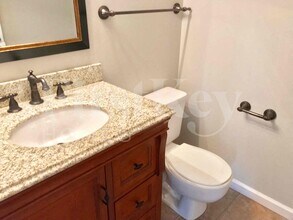 9 Kingsmont Ct in St. Peters, MO - Foto de edificio - Building Photo