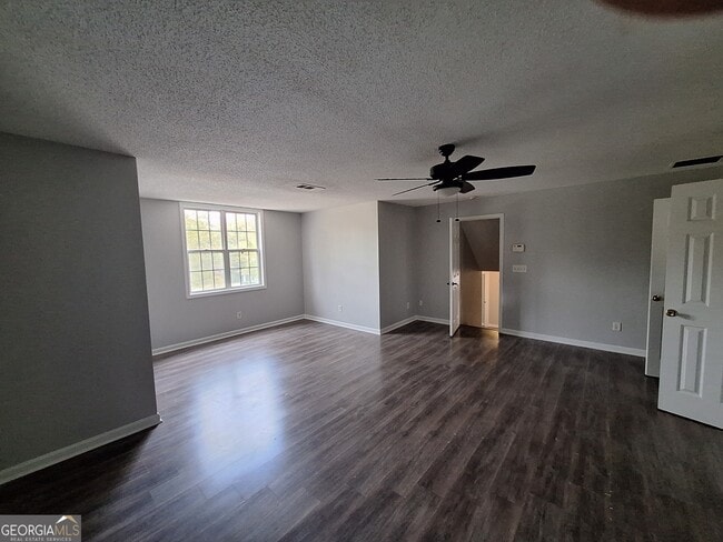 5633 Rutland Dr SW in Powder Springs, GA - Building Photo - Building Photo