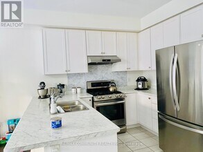 1163 Enchanted Crescent in Pickering, ON - Building Photo - Building Photo