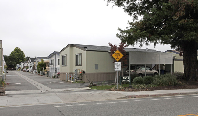 Pleasant Acres in Santa Cruz, CA - Foto de edificio - Building Photo