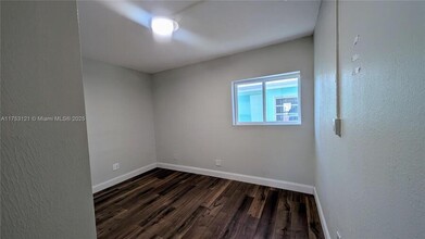 1618 Madison St in Hollywood, FL - Foto de edificio - Building Photo