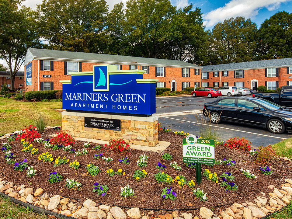 Mariners Green Apartments in Newport News, VA - Building Photo