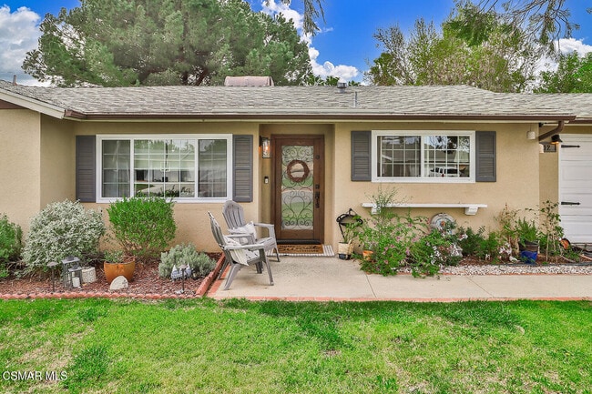 property at 612 Calle Jazmin