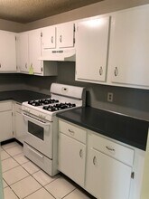 126 Mammoth Rd-Unit -#27 in Hooksett, NH - Building Photo - Building Photo