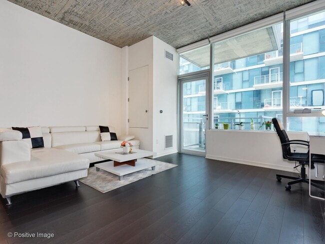 1345 S Wabash Ave, Unit 1007 in Chicago, IL - Building Photo - Building Photo