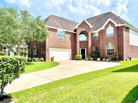 2520 Garnetfield Ln in Friendswood, TX - Building Photo