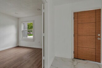 2066 San Marino Way N in Clearwater, FL - Building Photo - Building Photo
