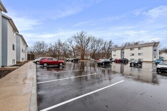 POPLAR PLACE in Olathe, KS - Building Photo - Building Photo