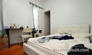 9 Harvard Terrace in Boston, MA - Building Photo - Building Photo