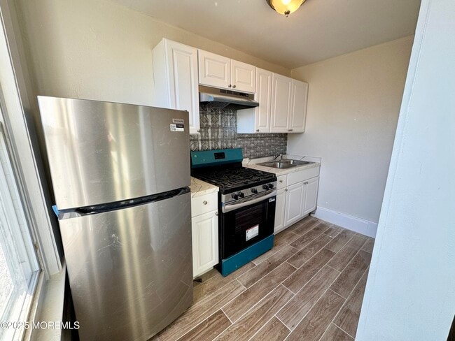 property at 1107 Grand Ave