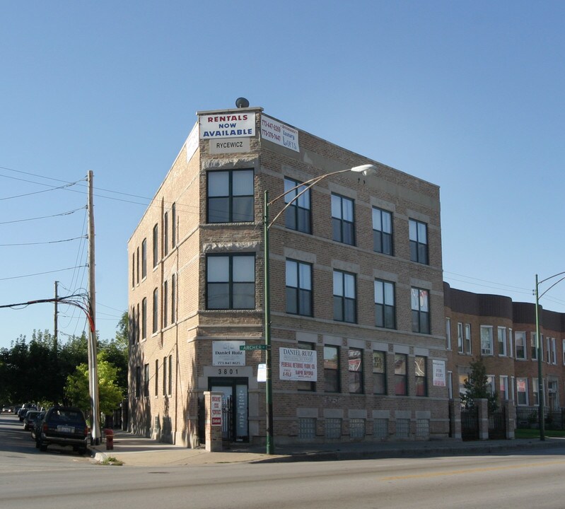 3801 S Archer Ave in Chicago, IL - Foto de edificio