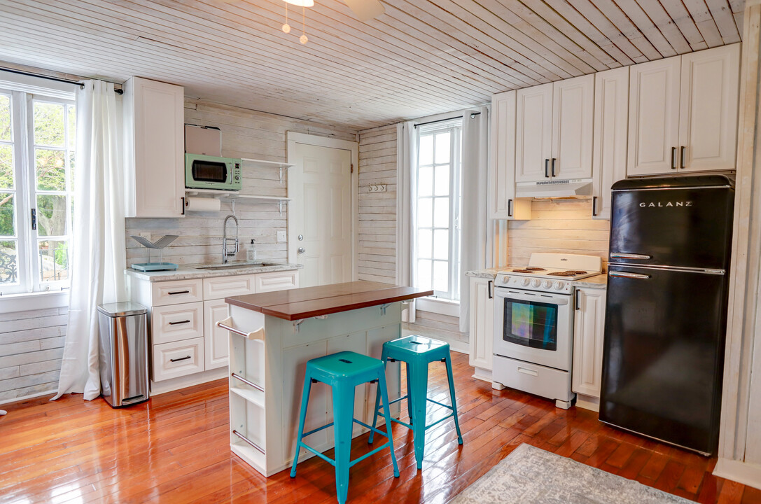4320 S Johnson St in New Orleans, LA - Building Photo