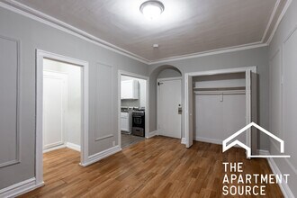 5451 S Cornell Ave in Chicago, IL - Building Photo - Building Photo