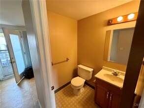 1336 Westcott St in Syracuse, NY - Building Photo - Building Photo