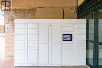 3390 Weston Rd in Toronto, ON - Building Photo - Building Photo