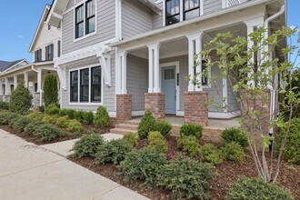 640 Mayswift Dr in Spring Hill, TN - Building Photo - Building Photo