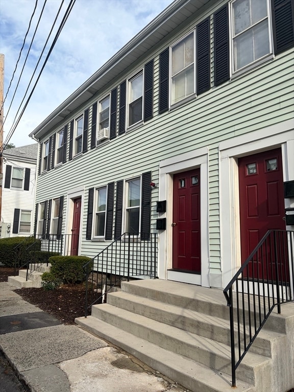 property at 9 Exchange Ct