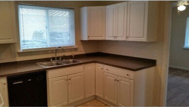 427 Bertonley Ave in Charlotte, NC - Building Photo - Building Photo