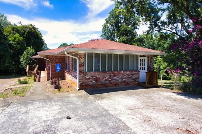 1835 Lawrenceville Hwy in Lawrenceville, GA - Building Photo - Building Photo