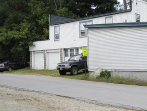 12 Spring St in Claremont, NH - Foto de edificio - Building Photo