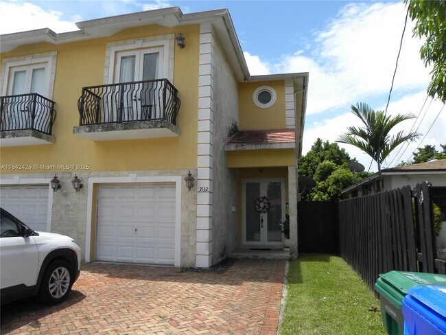 3532 SW 23rd Terrace in Miami, FL - Building Photo - Building Photo