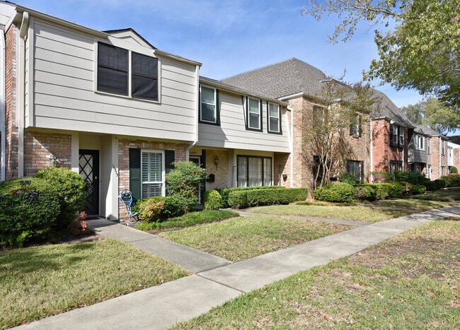 14573 Misty Meadow Ln in Houston, TX - Foto de edificio - Building Photo