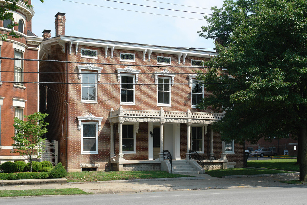 331 N Broadway in Lexington, KY - Building Photo