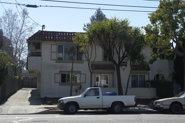 626 Lincoln Ave in Alameda, CA - Foto de edificio - Building Photo