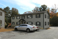 A in Marietta, GA - Foto de edificio - Building Photo