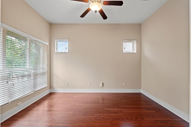 11928 Natures Bend in Austin, TX - Building Photo - Building Photo