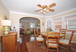 3559 Gridley Rd, Unit Gridley 2nd Floor in Shaker Heights, OH - Building Photo - Building Photo