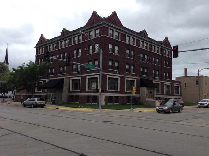 Midtown Center in Freeport, IL - Foto de edificio