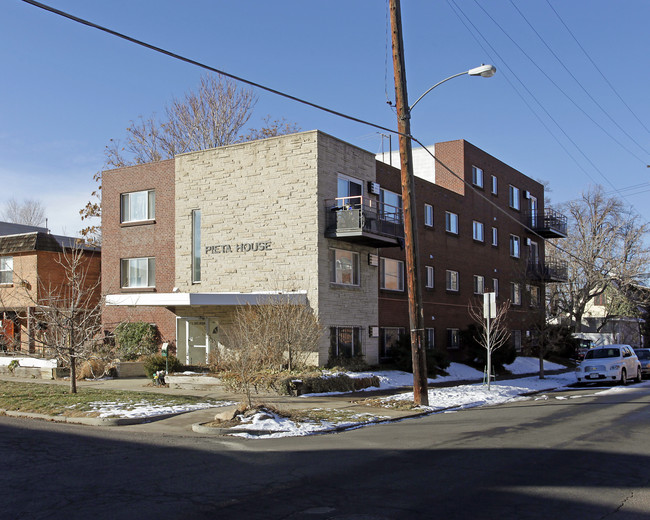 Pieta House in Denver, CO - Foto de edificio - Building Photo