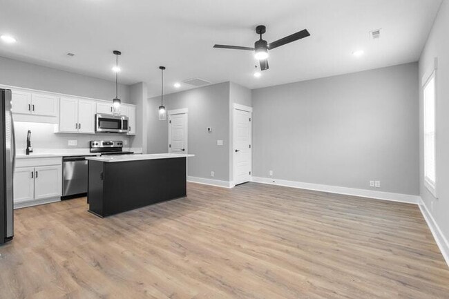 303 Jonathan Wade Cir in Clarksville, TN - Building Photo - Building Photo