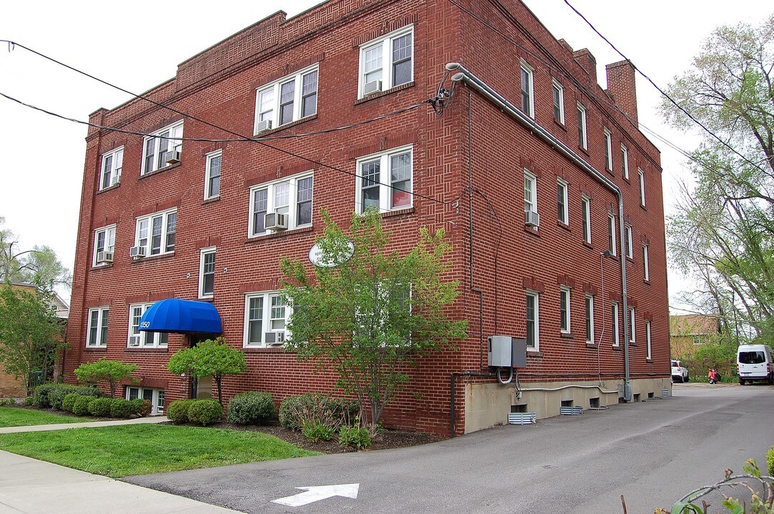 1350 Edwards Road in Cincinnati, OH - Building Photo