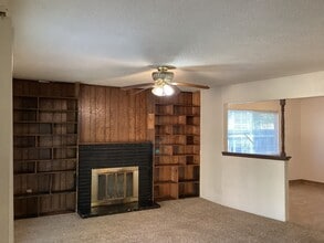 487 W San Jose Ave in Clovis, CA - Building Photo - Building Photo