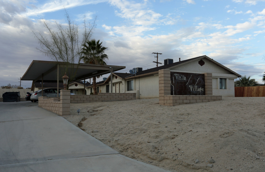 Vista Village in Twentynine Palms, CA - Building Photo