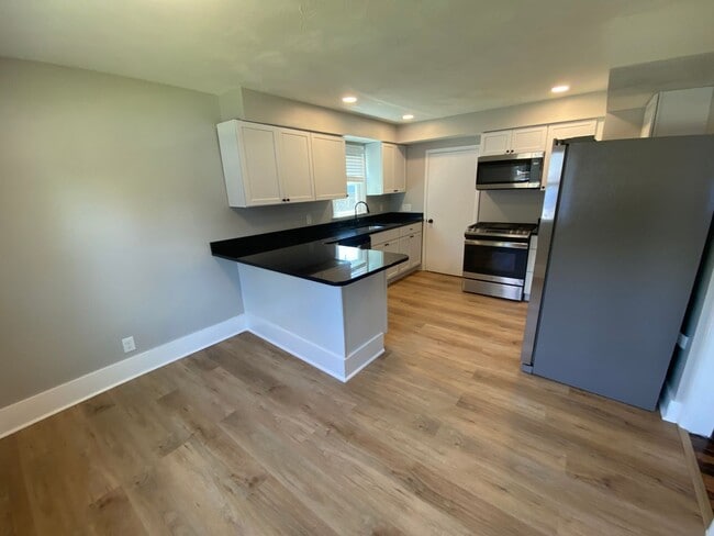 2431 Emmet St in Omaha, NE - Building Photo - Building Photo