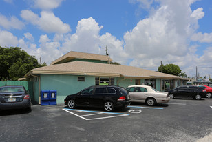 2433 N Dixie Hwy Apartments