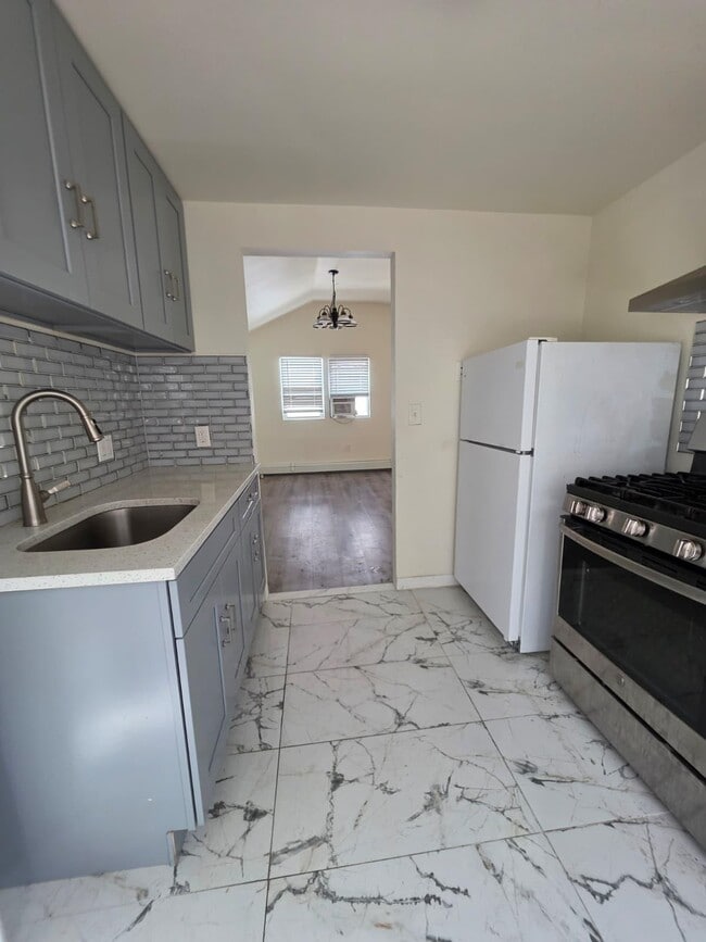 286 Kennedy Dr in Fairview, NJ - Building Photo - Building Photo