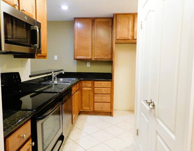 7178 N Fruit Ave in Fresno, CA - Building Photo - Building Photo