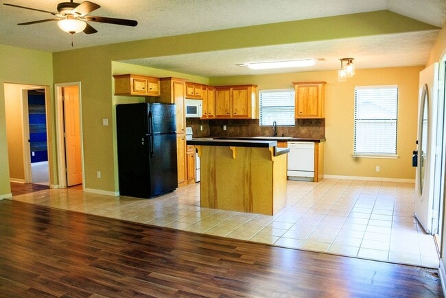 property at 9550 Thousand Oaks Loop