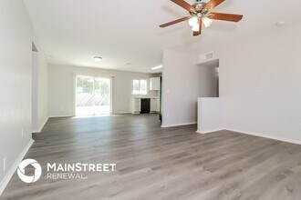 8135 W Clarendon Ave in Phoenix, AZ - Building Photo - Building Photo